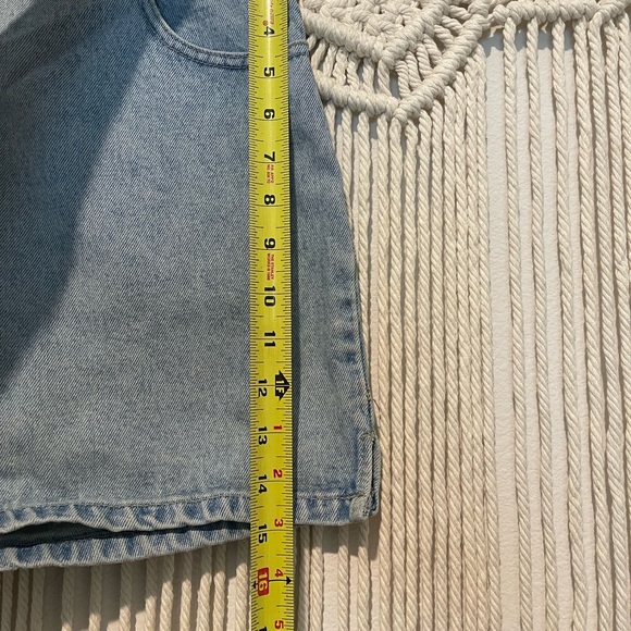 Vintage B.E. Blues High Waisted Denim Shorts Sz 11/12 - Picture 5 of 6